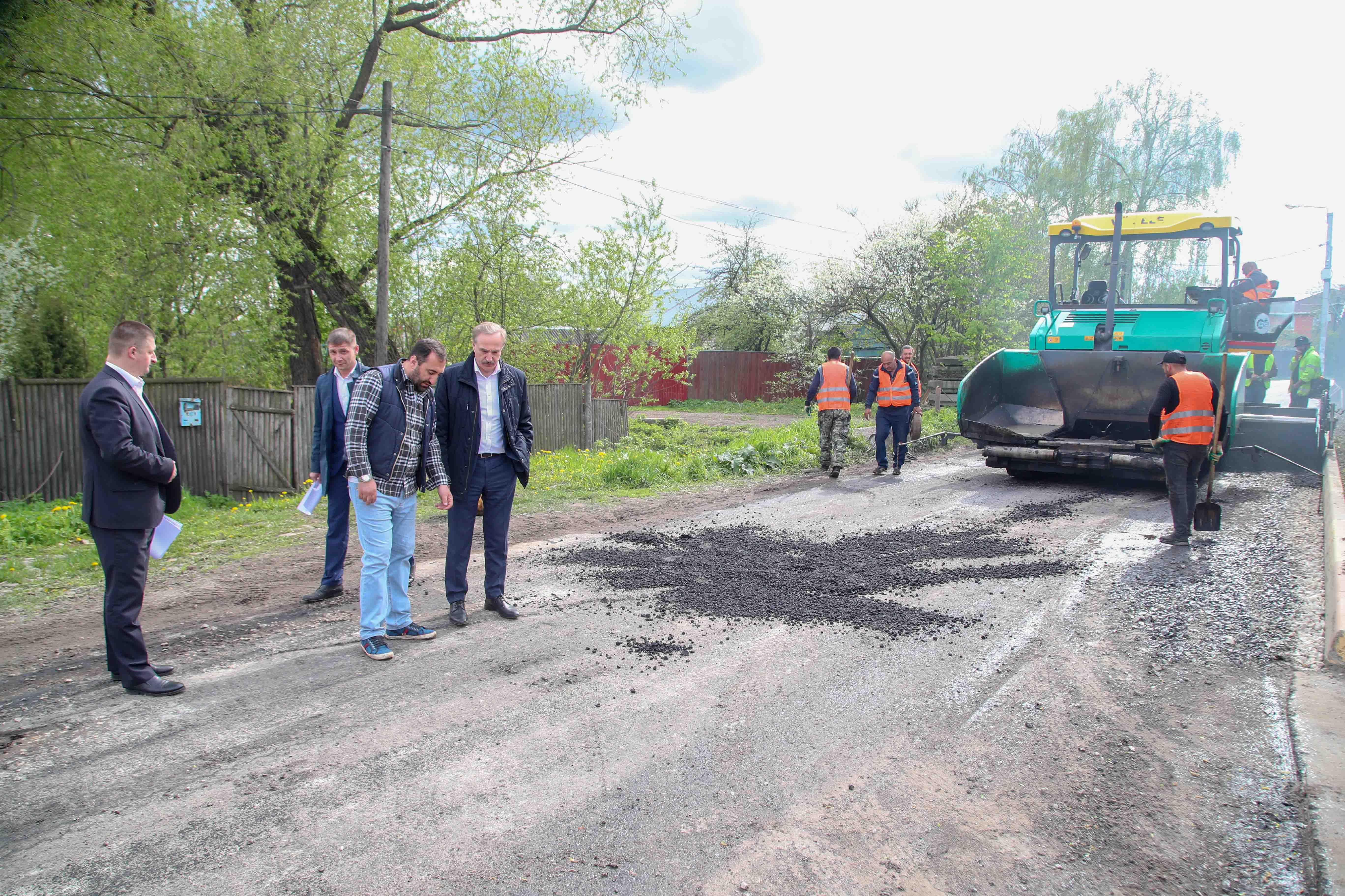 Владимир Ружицкий проверил ремонт дороги в деревне Люберец | Администрация  городского округа Люберцы Московской области